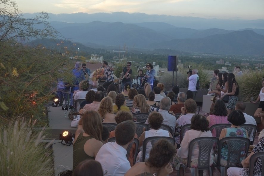 El rock cautivó en el ciclo «Música y Vino en las Alturas»