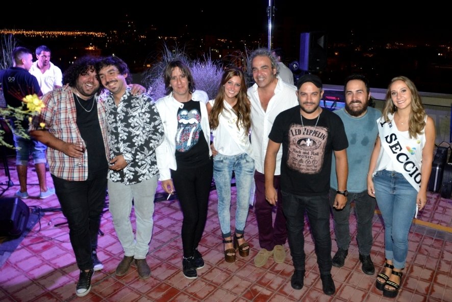 Atardecer, vino, música y reinas en la Terraza de la Muni de Capital