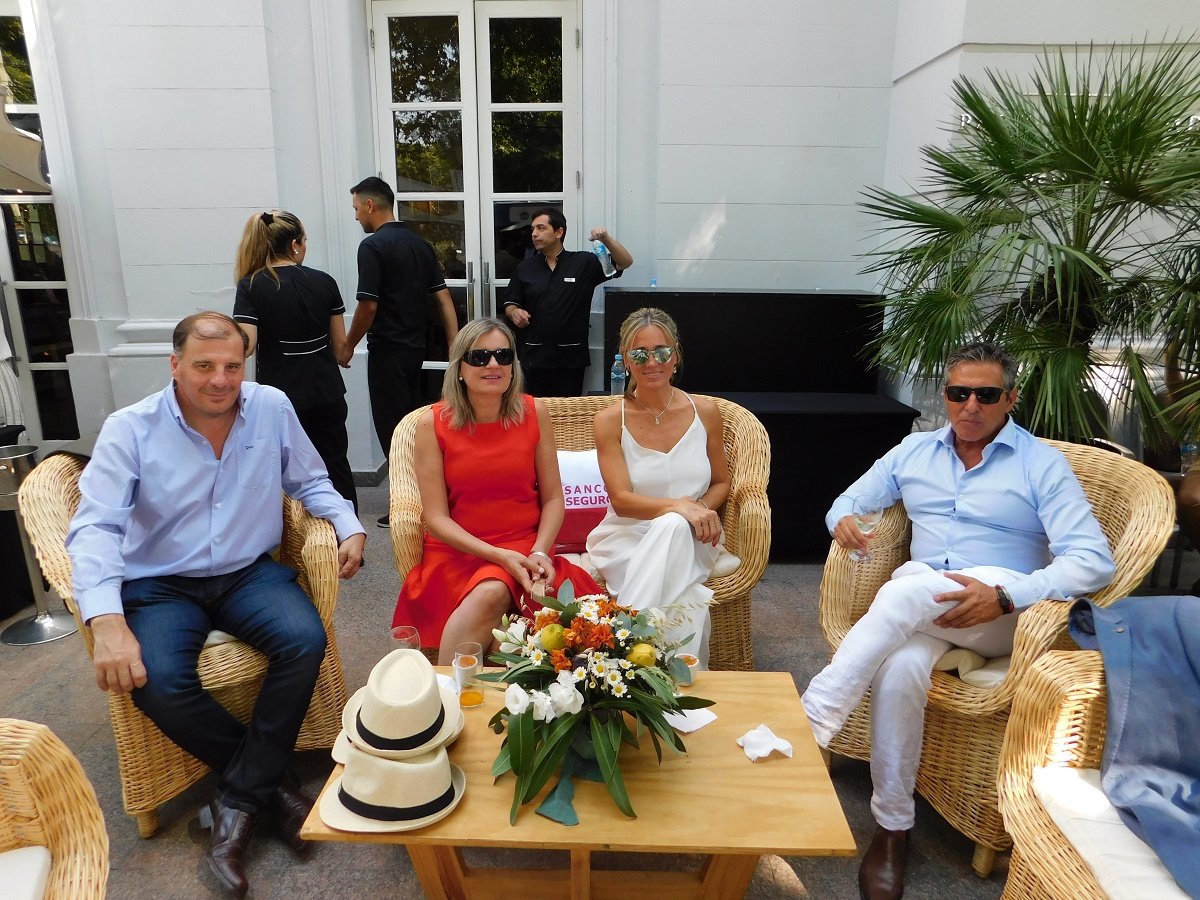 El Carrusel Vendimial pasó por las Terrazas de Park Hyatt Mendoza