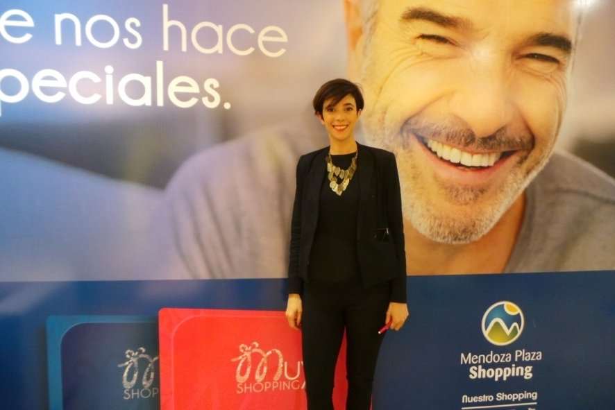 Con un delicioso cóctel se presentó la exclusiva tarjeta «Muy Shopping»