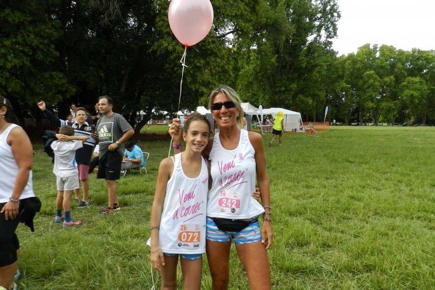 Vení a Correr, nuevamente reunió a más de mil mujeres por un buen fin
