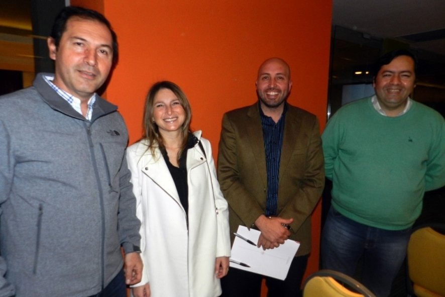 Luis Elaskar brindó una conferencia en el lanzamiento oficial de KOM