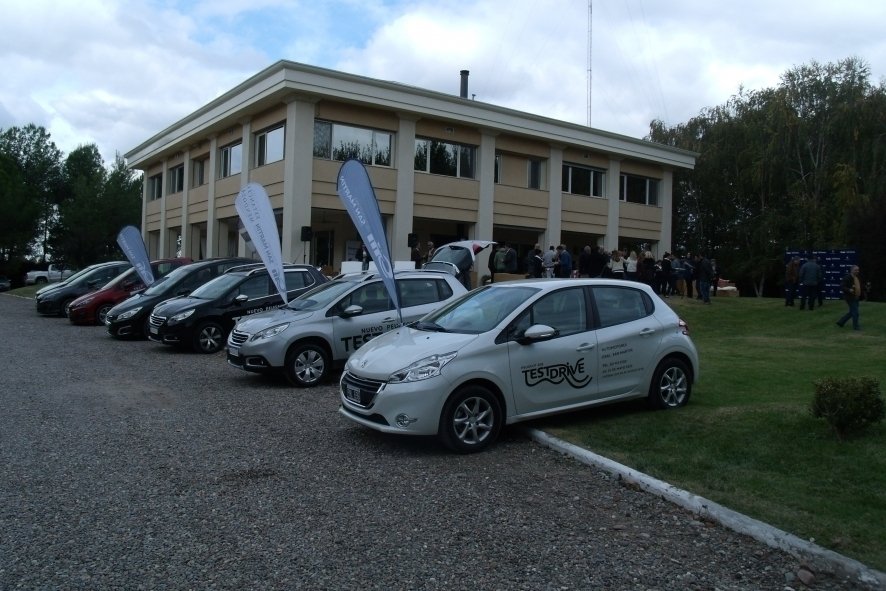 Automotores General San Martín mostró el nuevo Peugeot 2008 en Valle de Uco