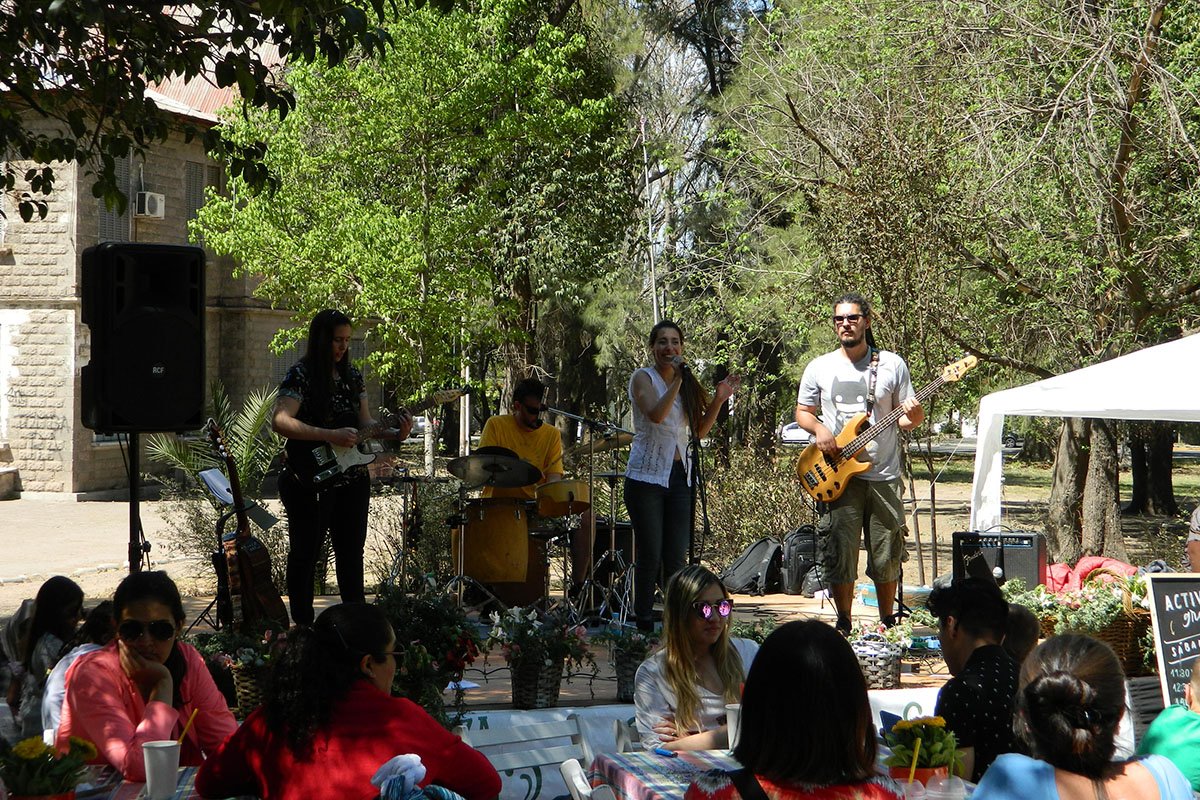 El Green Market brilló con multiplicidad de puestos