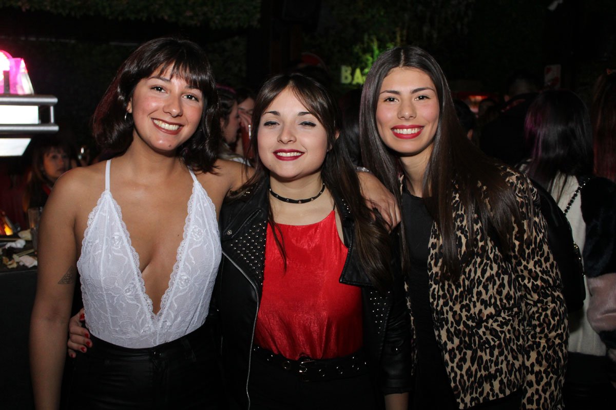 Black Jagger festejó a pleno su noche de viernes
