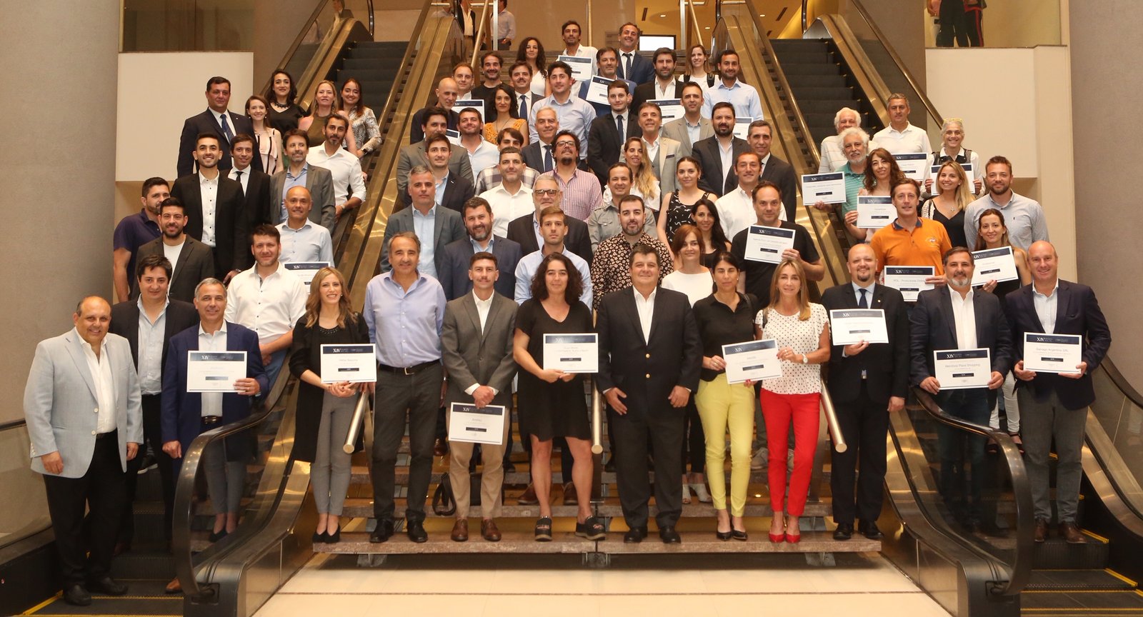 AEM entregó los diplomas a los nominados a los premios anuales