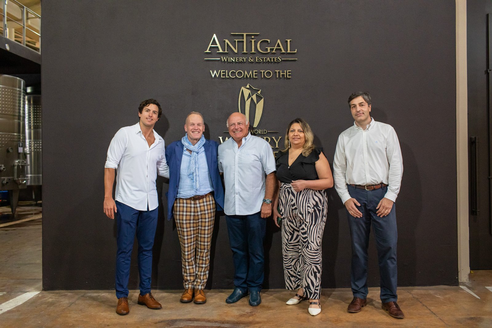 Francesco Cartoni, Tim Atkin, Virgilio Cartoni, María Laura Ortiz y Santiago Ribisich, CEO de Antigal