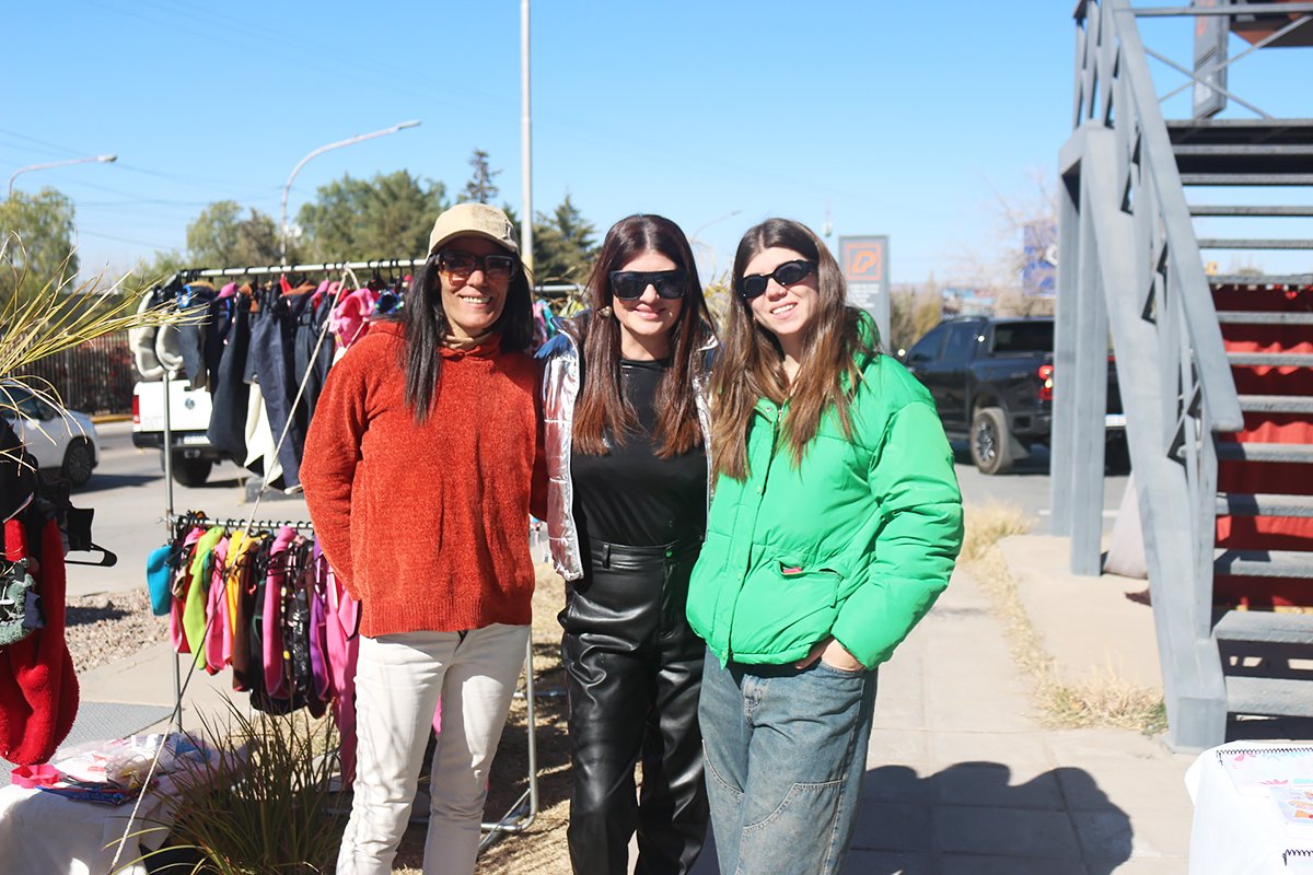 Verónica Julián, Natacha Acevedo y Felicitas Fabre.