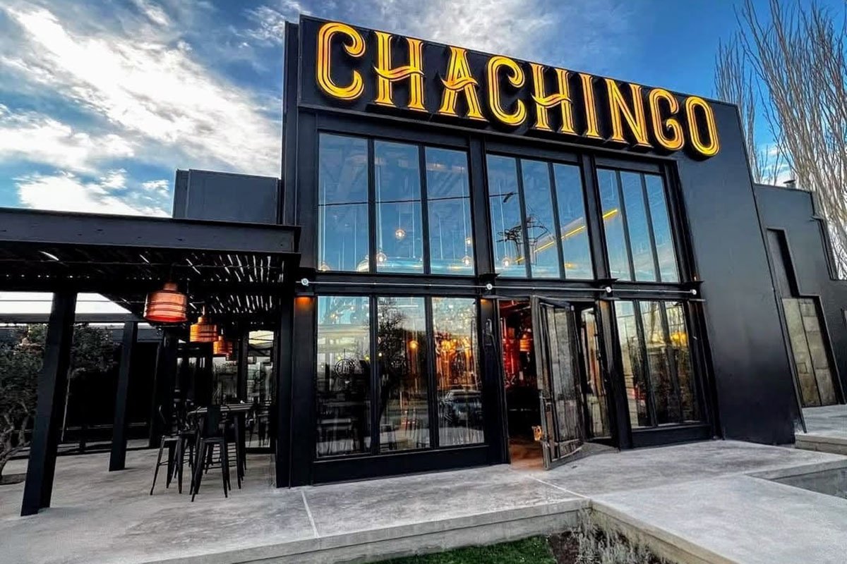 El happy hour en Chachingo Fábrica de Alejandro Vigil ahora está más cerca que nunca.