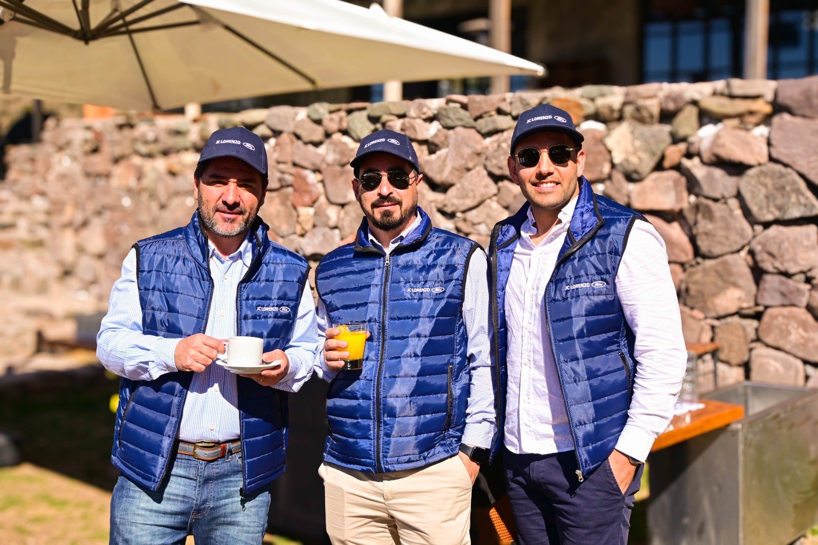 Cristian Da Corta, Gerente comercial de JCLorenzo, junto a parte de su team.